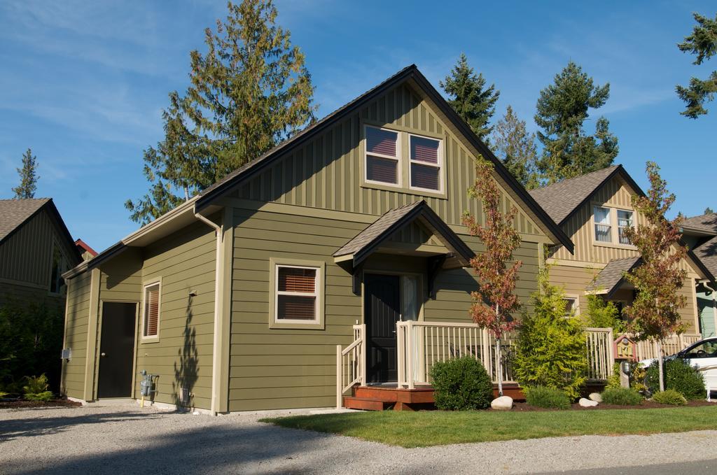 Oceanside Village Resort Parksville Exterior photo