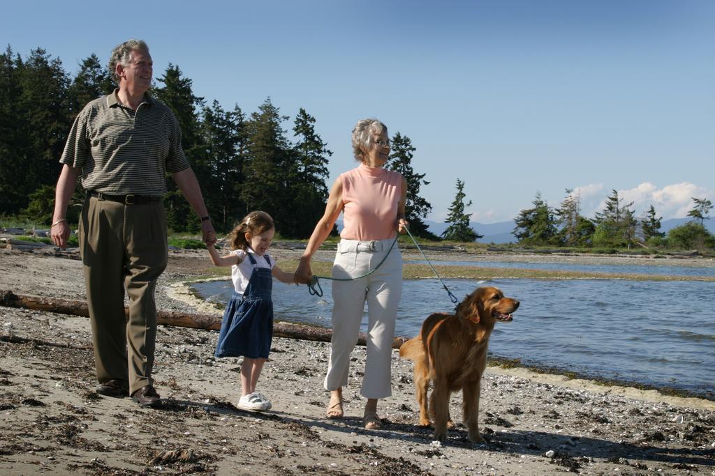 Oceanside Village Resort Parksville Exterior photo